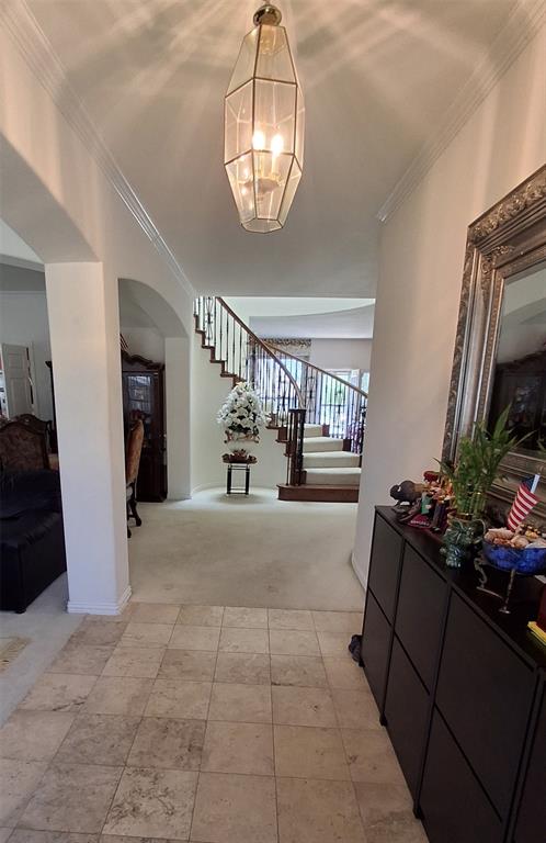 527 E Sandra Lane