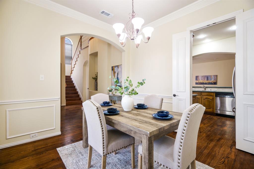 3305 Kendall Lane