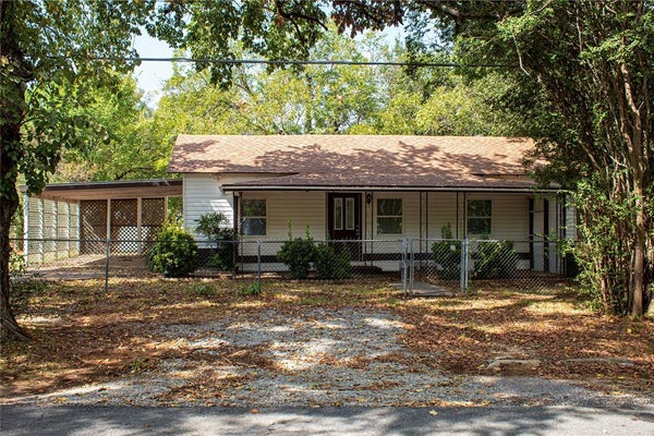 1001 STAR ST, DENISON, TX 75020 - Image b69faecfdcbd46e8f2d684b259a6543c/1486645082