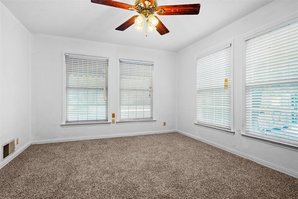 3233 Jane Lane