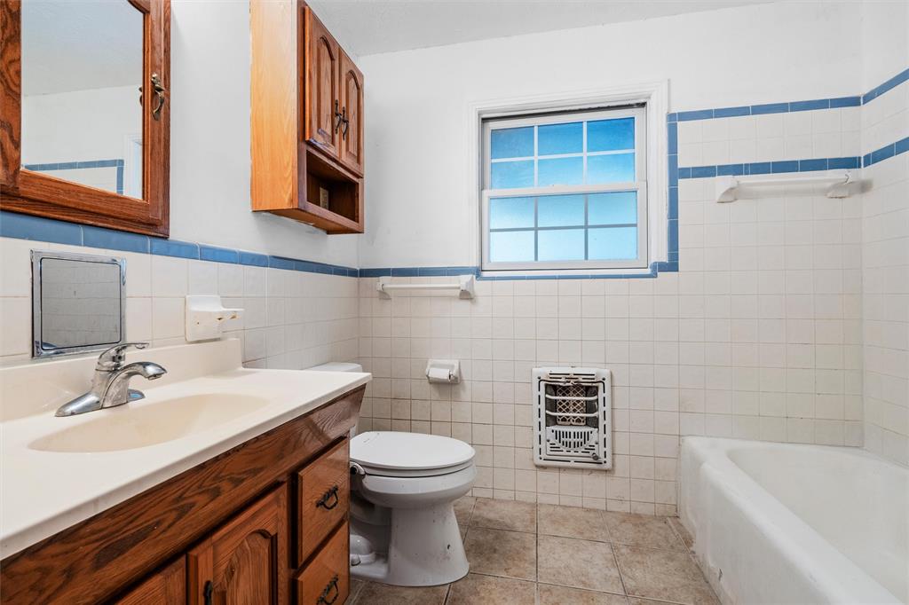 3233 Jane Lane