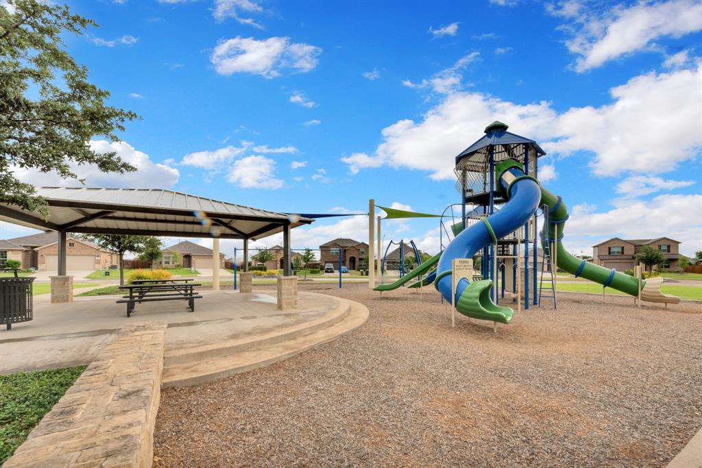 Trails of Elizabeth creek - Residential