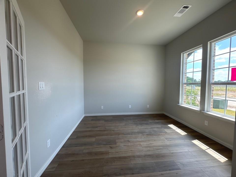 2105 Bluebird Lane