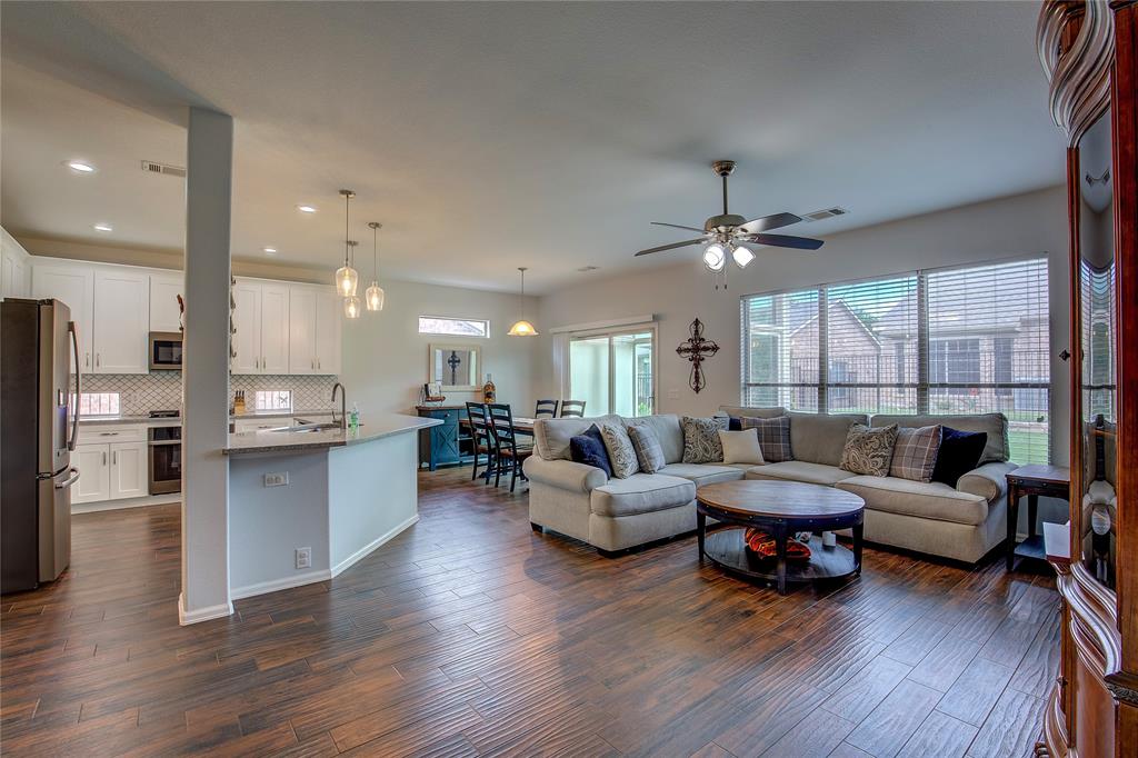 4001 Pineoak Lane