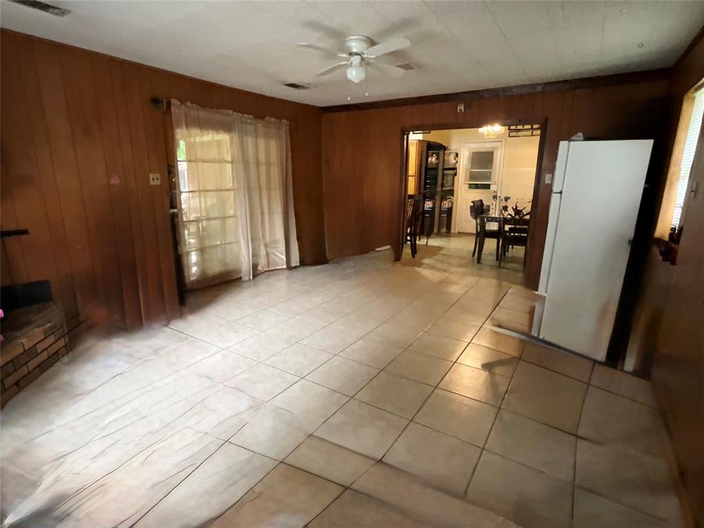 2009 Barton Drive