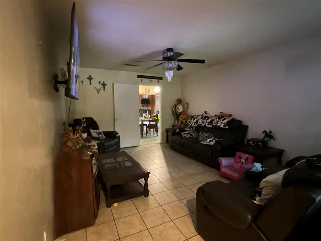 2009 Barton Drive