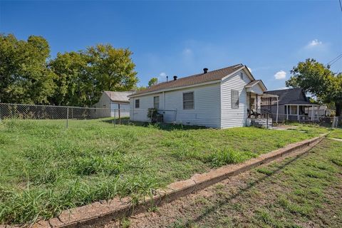 A home in Waxahachie