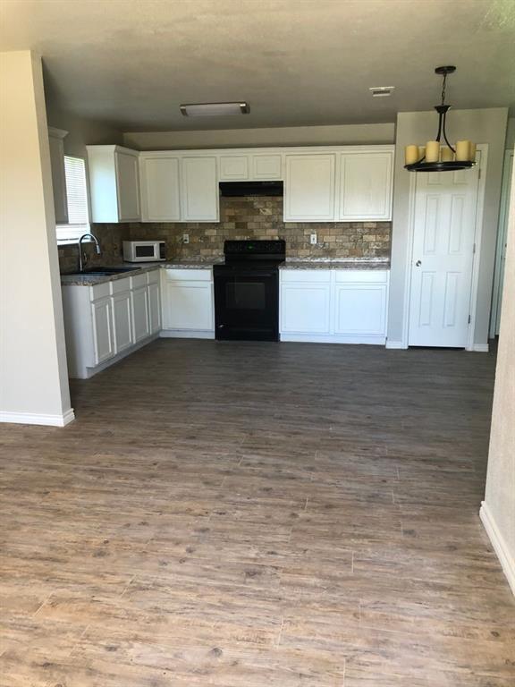 College Of Merkel - Residential Lease