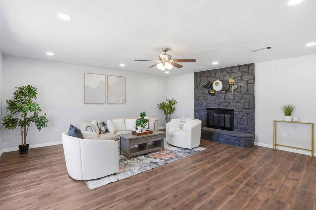 4804 Green Hollow Drive