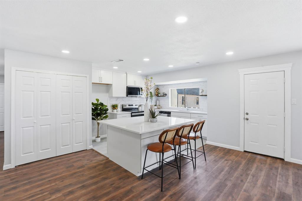 4804 Green Hollow Drive