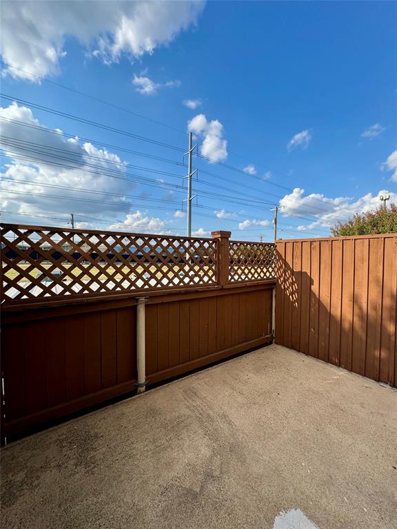 Royal Knoll Condos - Residential