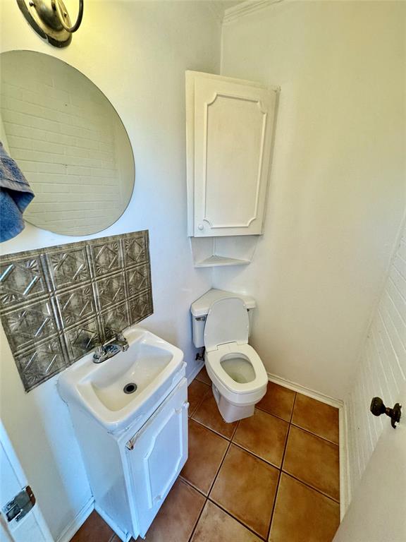 Royal Knoll Condos - Residential