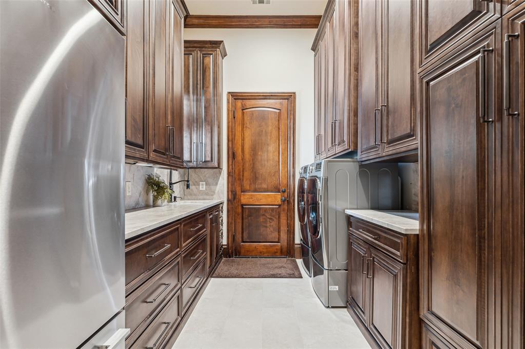 Starwood Ph Four Village 16 - Residential