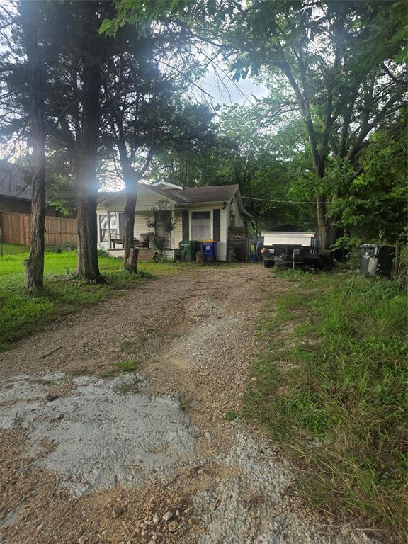 602 N Watson Street - Photo 2