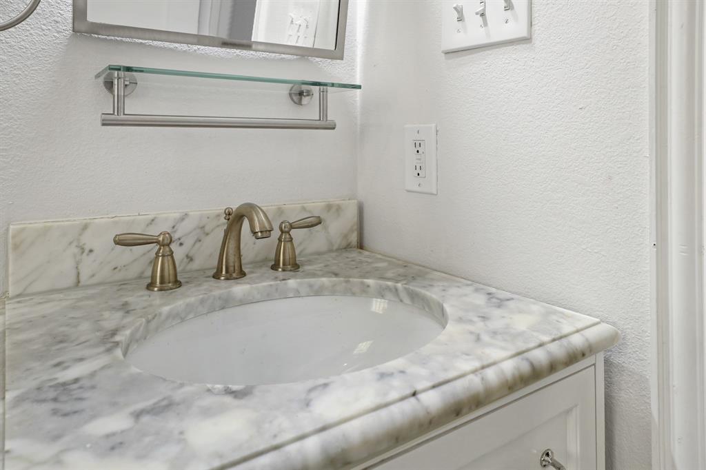 Wilshire Heights 03 - Residential Lease