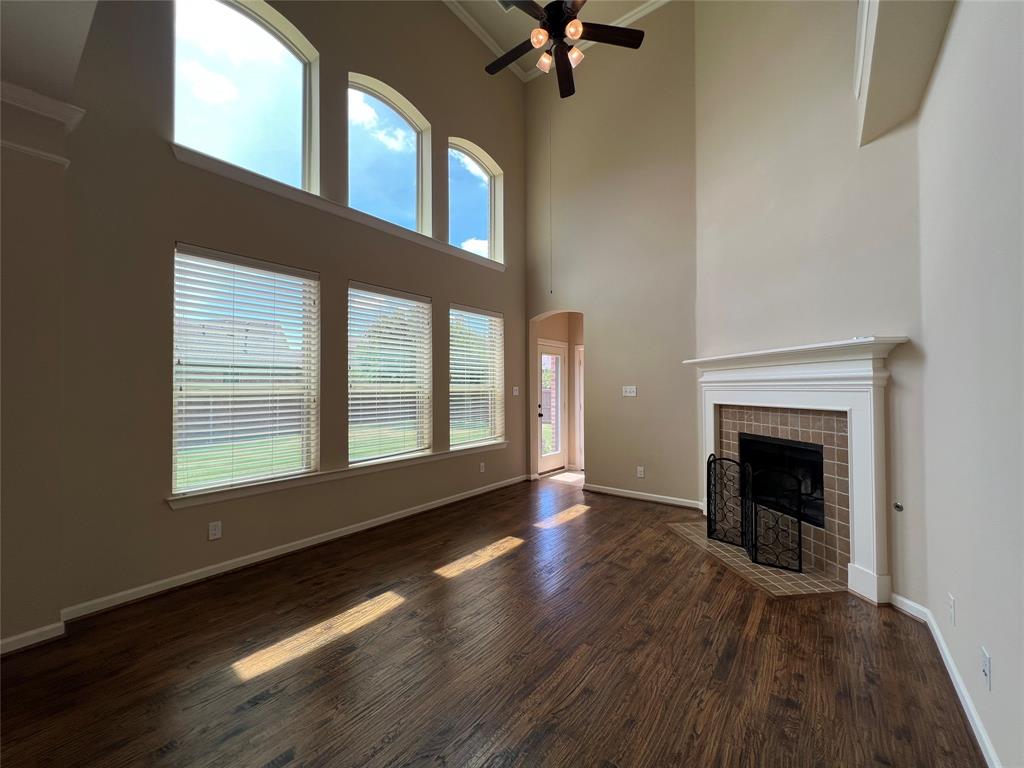 Viridian Village 1b - Residential Lease