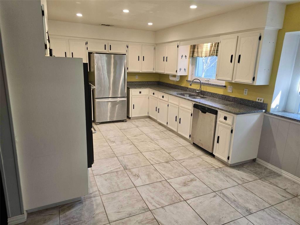 EASTRIDGE EST - Residential