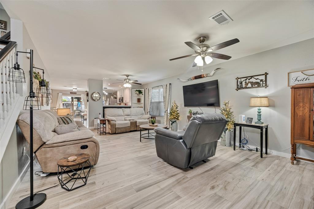 905 John Kennedy Drive