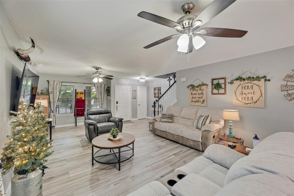 905 John Kennedy Drive