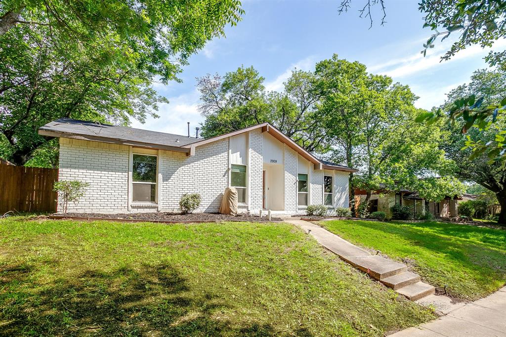 2909 Clover Valley Drive
