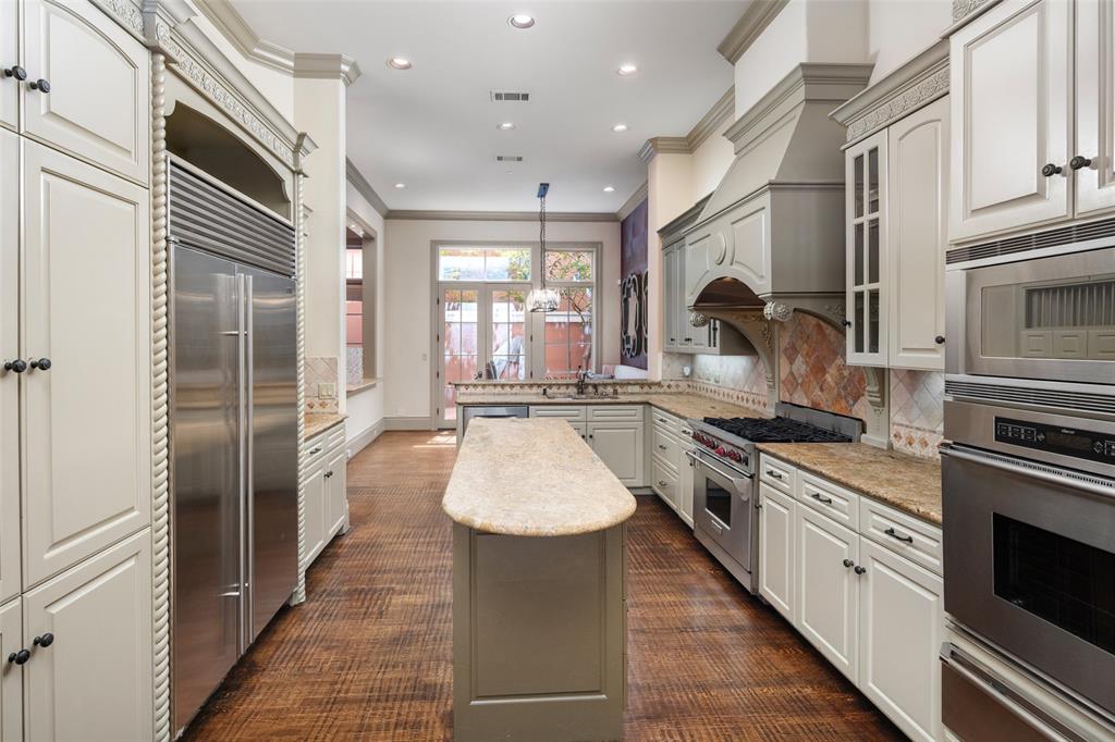 Sme-Ballas Oak Lawn 01 - Residential