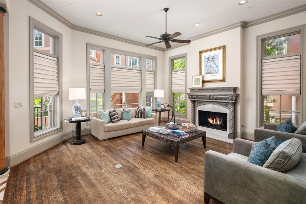 Sme-Ballas Oak Lawn 01 - Residential