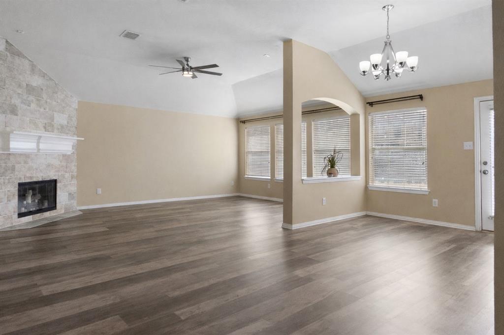 Legend Crest Viii - Residential