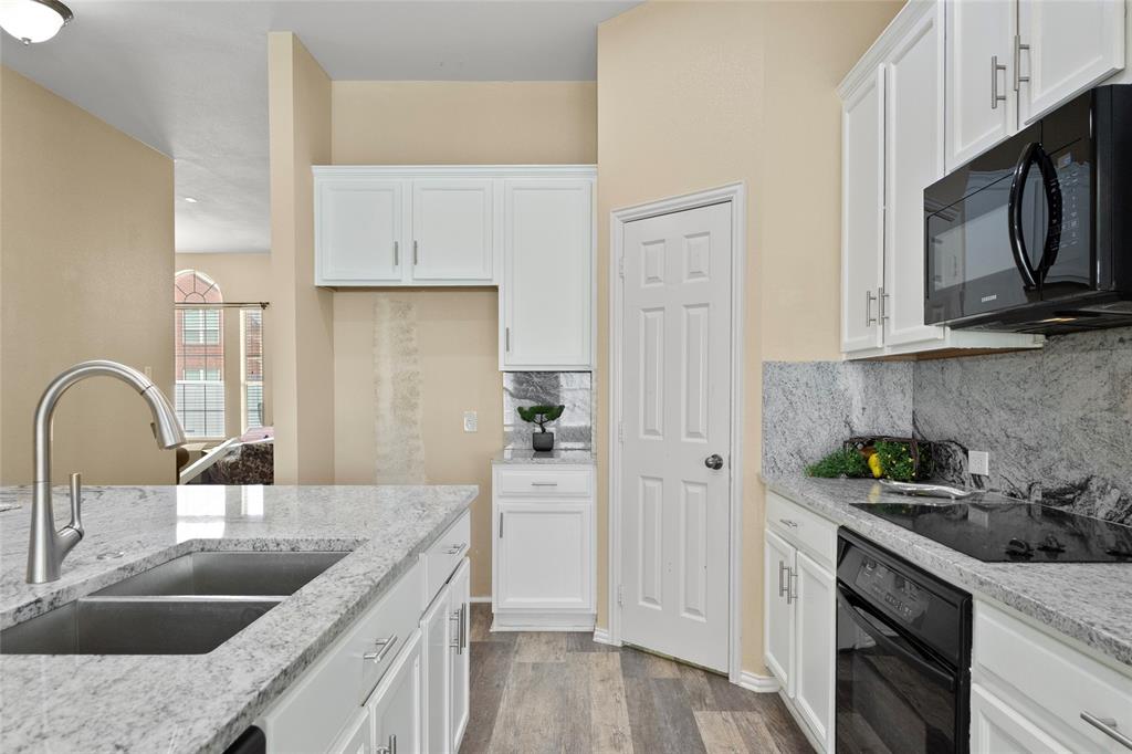 Legend Crest Viii - Residential