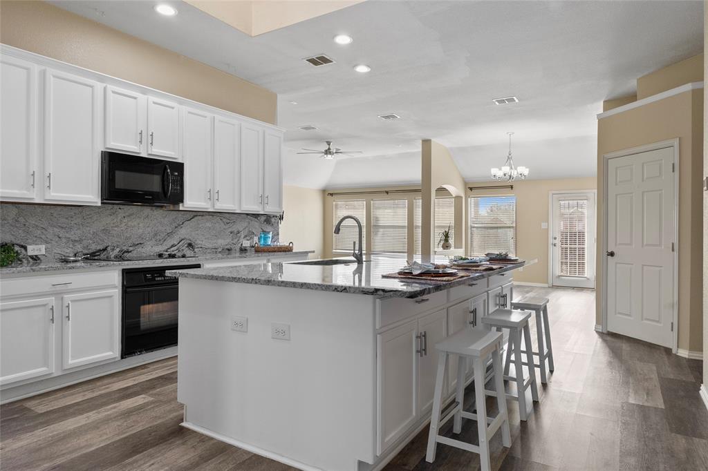 Legend Crest Viii - Residential