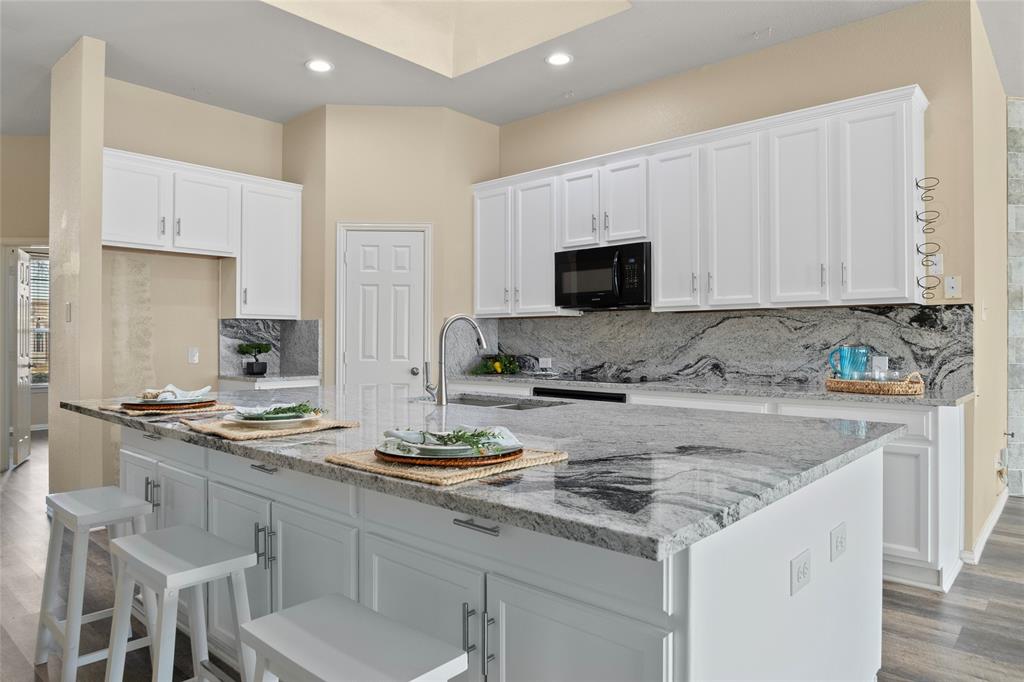 Legend Crest Viii - Residential