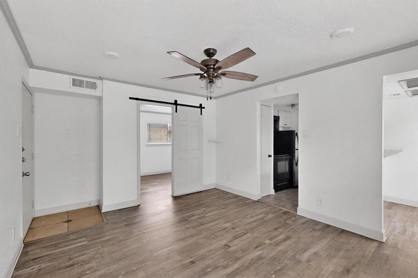 2003 BENNETT AVE APT 205, DALLAS, TX 75206 - Image b6d981bfbcddaedba7a4d1a619c2c9d1/3031605314