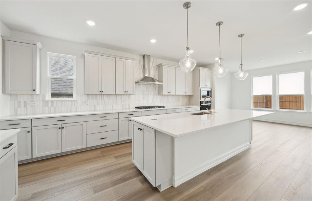 4913 Warhol Court