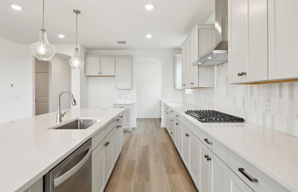 4913 Warhol Court
