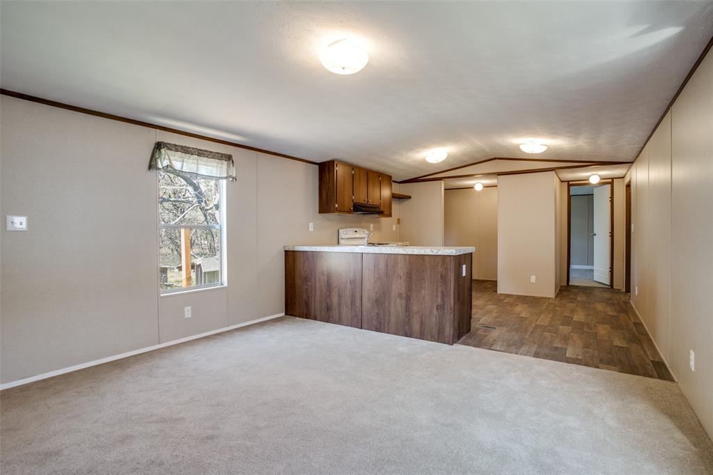 541 Simmons Way