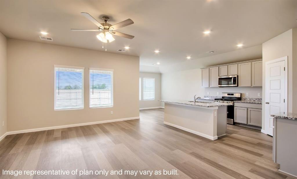 1521 Oak Valley