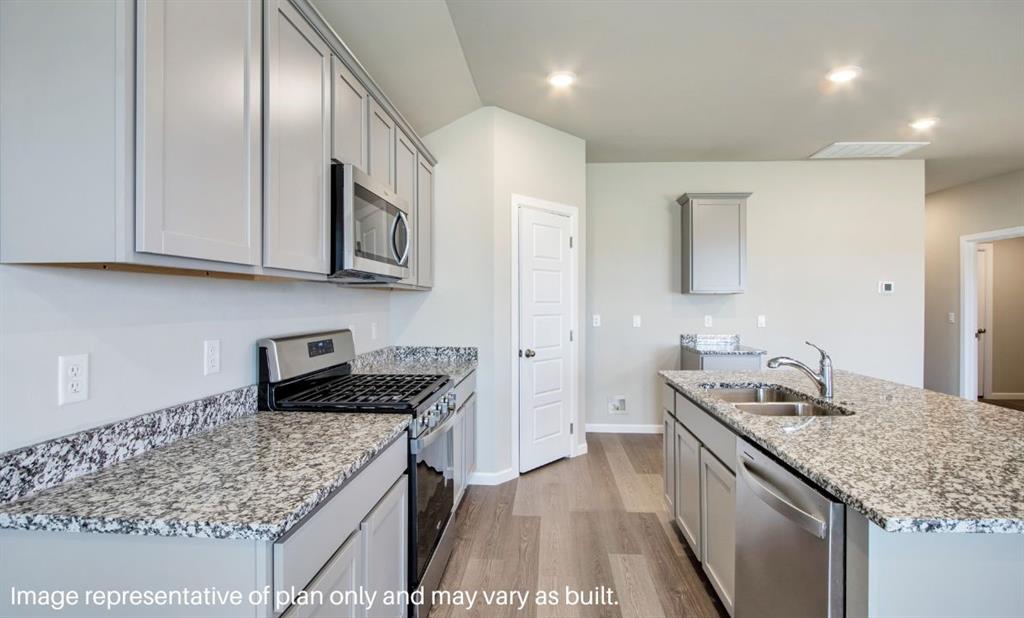 1521 Oak Valley