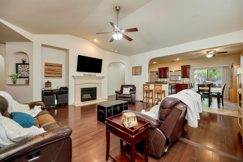 13149 Larks View Point
