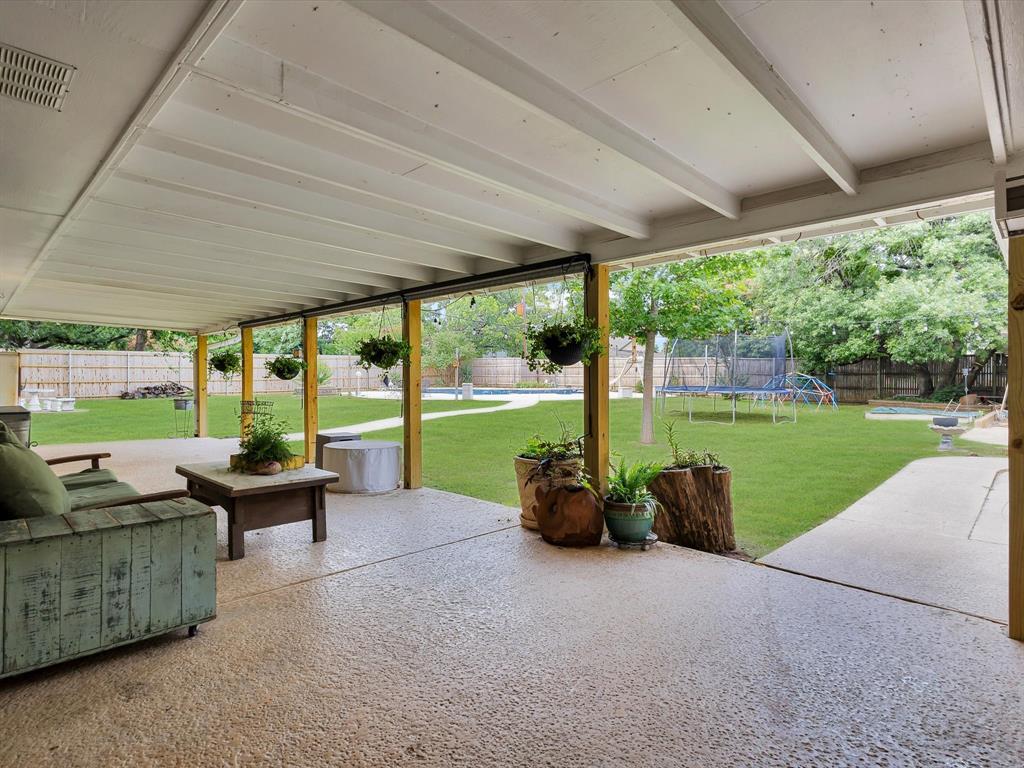 Whispering Oaks Kenn - Residential