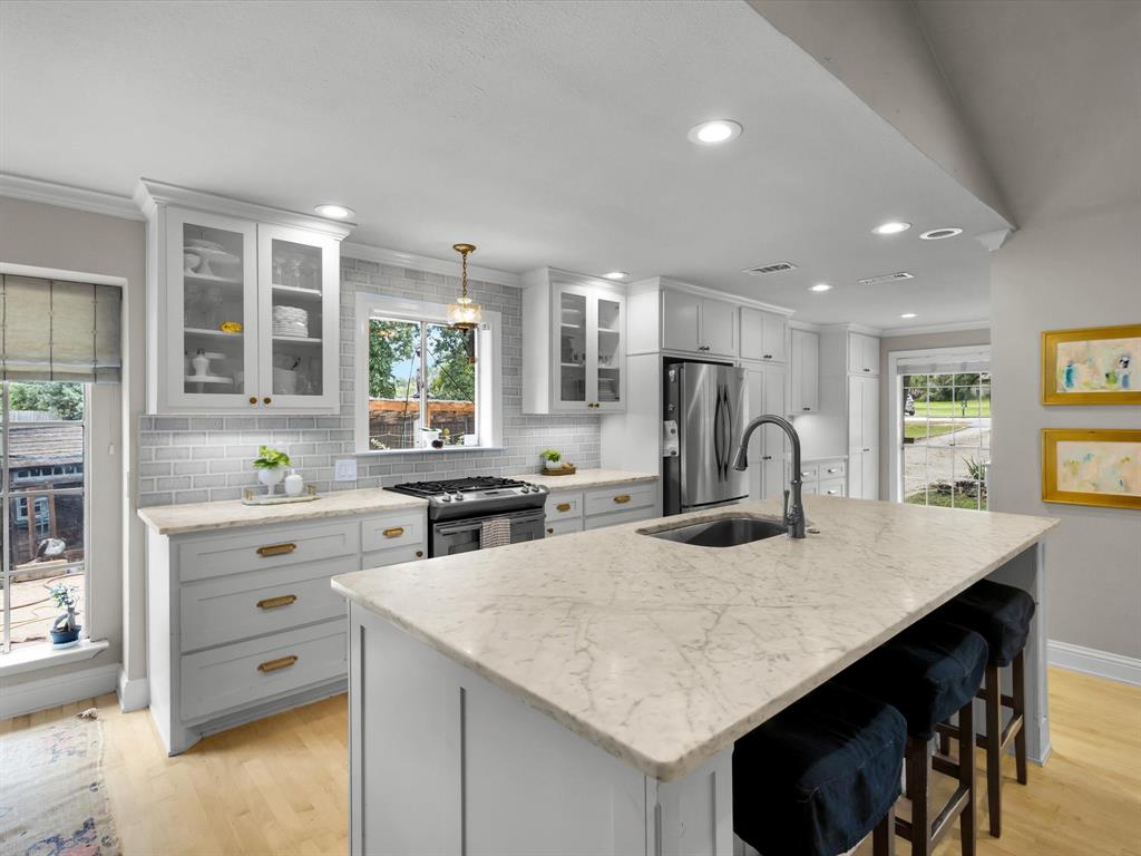 Whispering Oaks Kenn - Residential