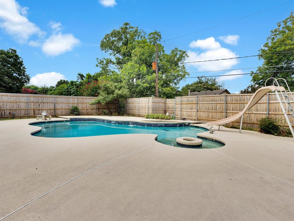 Whispering Oaks Kenn - Residential