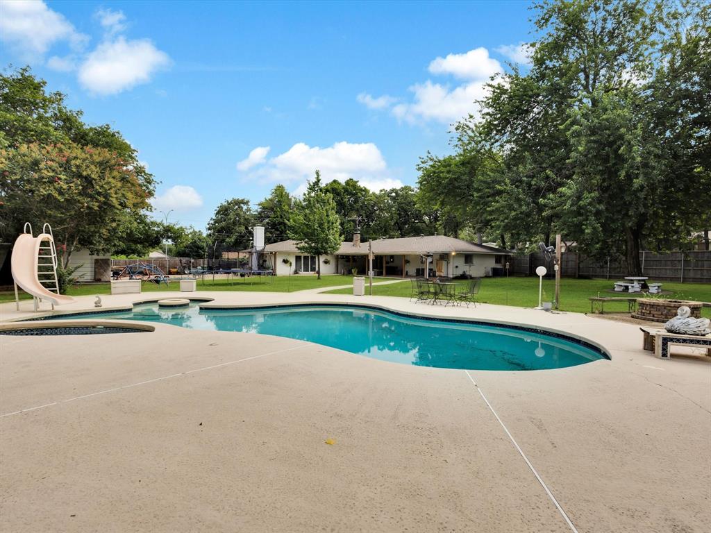 Whispering Oaks Kenn - Residential