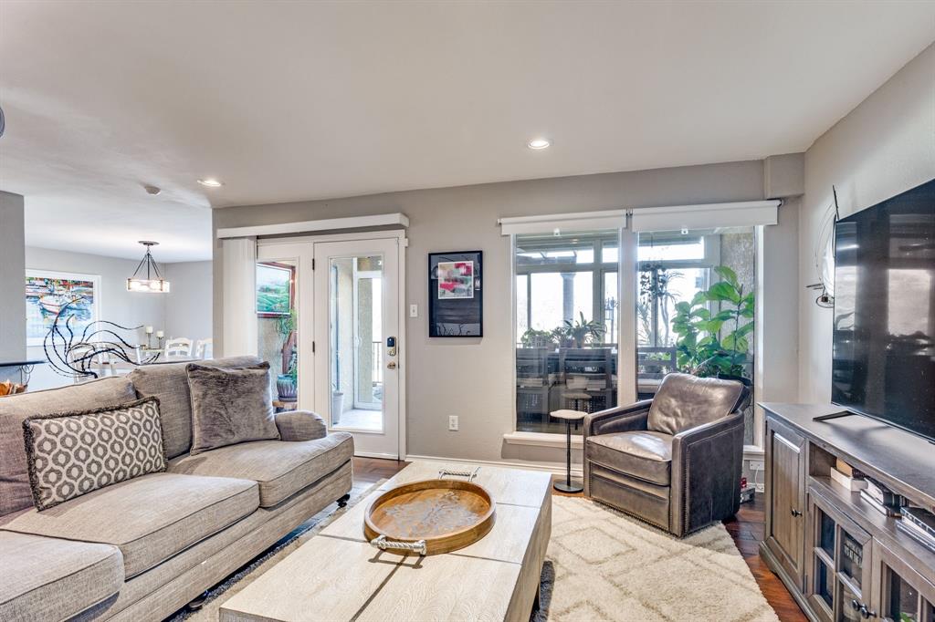 3412 Augusta Boulevard