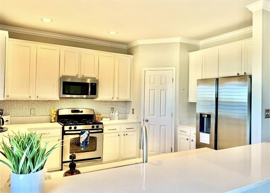 Signal Ridge #4 - Residential Lease