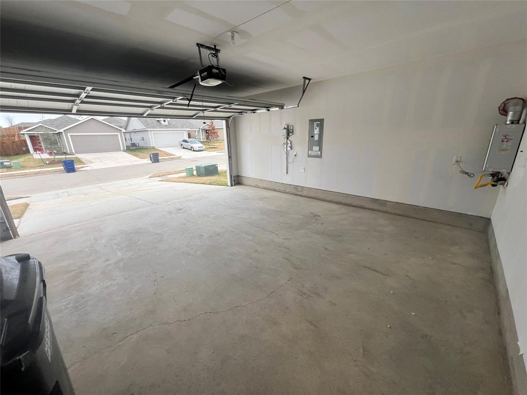 PRESERVE AT HONEY CREEK PHASE - Residential Lease