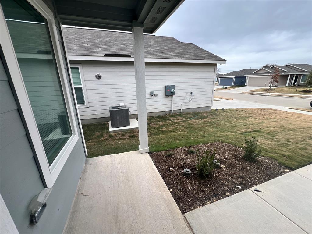 PRESERVE AT HONEY CREEK PHASE - Residential Lease