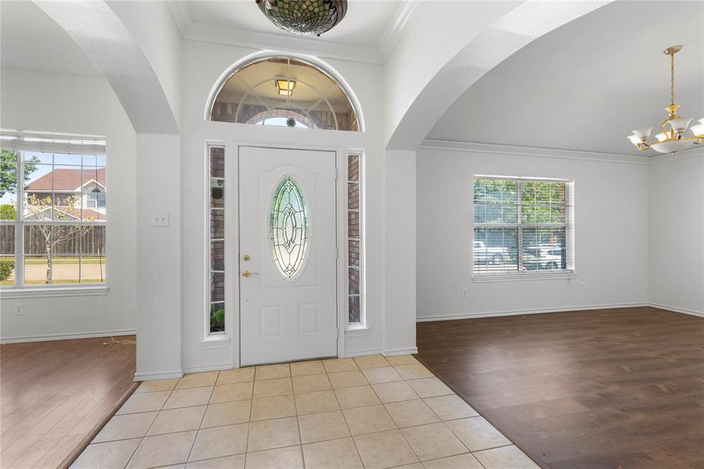 10609 Pineview Lane
