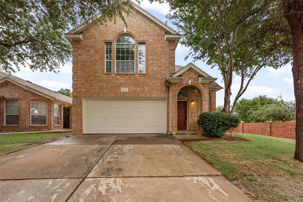 2821 Lynx Lane