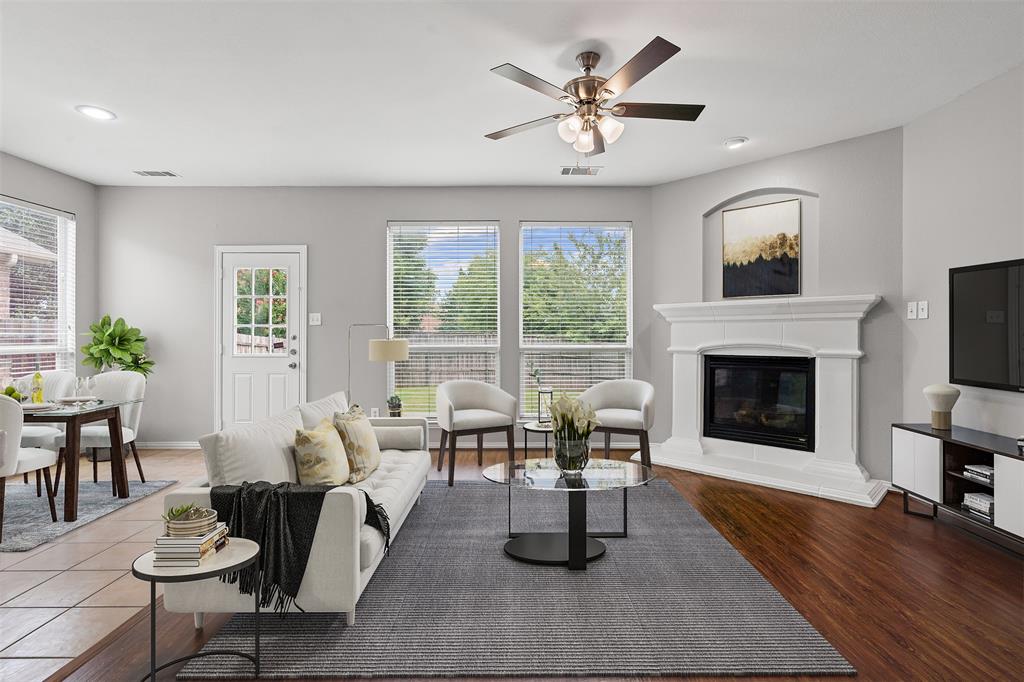 2821 Lynx Lane