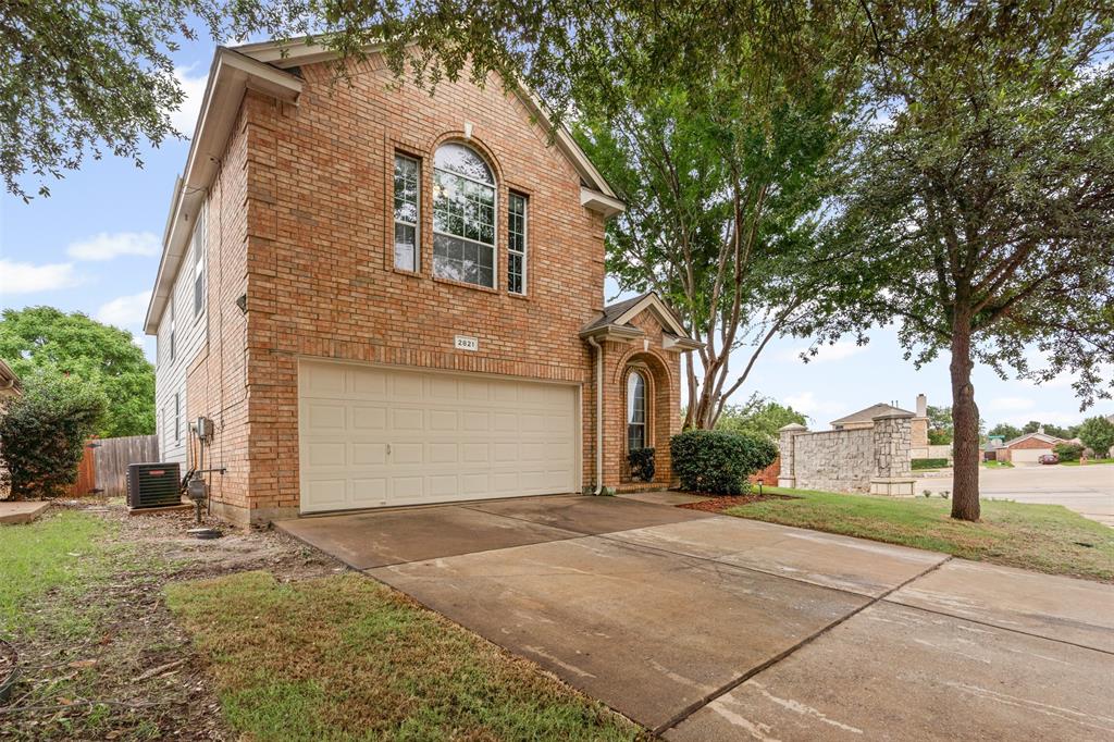 2821 Lynx Lane