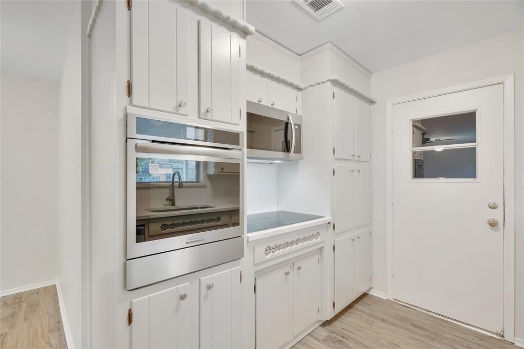 Bell Manor - Residential